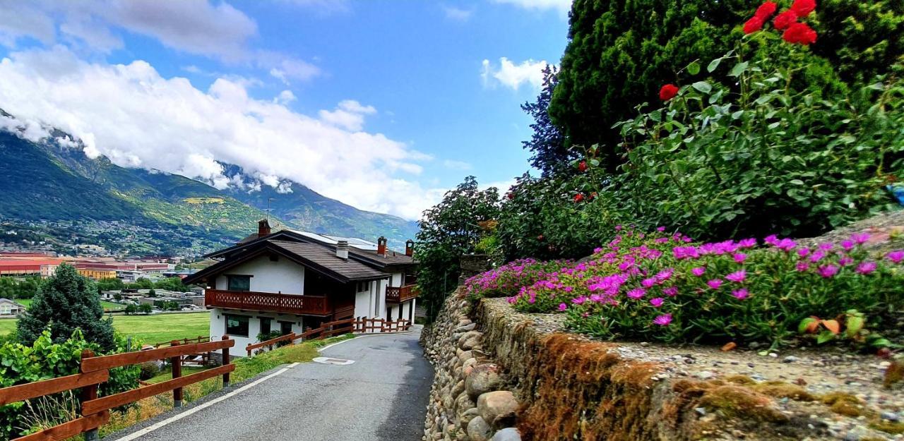 Agriturismo B&B Chevres A Cheval Aosta Dış mekan fotoğraf