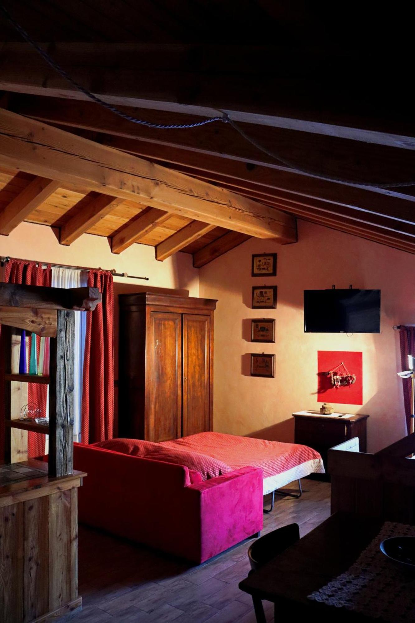 Agriturismo B&B Chevres A Cheval Charvensod Dış mekan fotoğraf