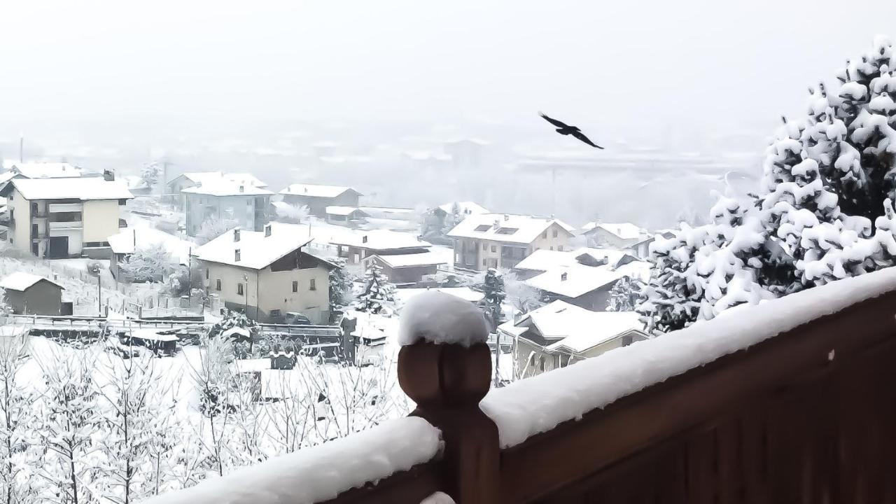 Agriturismo B&B Chevres A Cheval Aosta Dış mekan fotoğraf